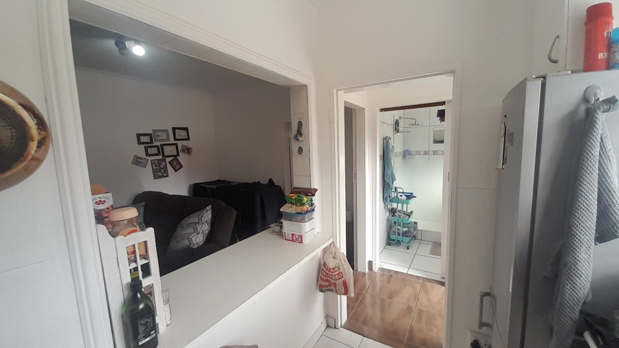 To Let 1 Bedroom Property for Rent in Kenilworth Western Cape